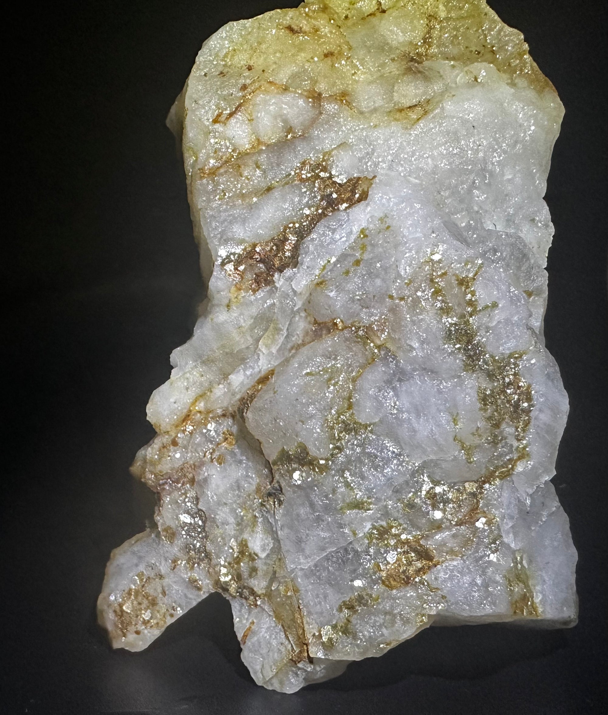 Bellezza Barocca - The Baroque Quartz Beauty